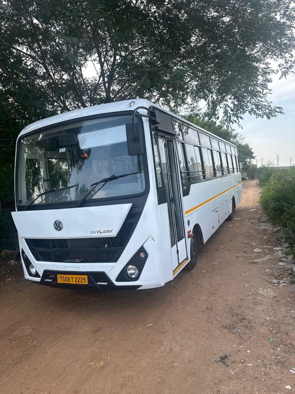 22 Seater Bus